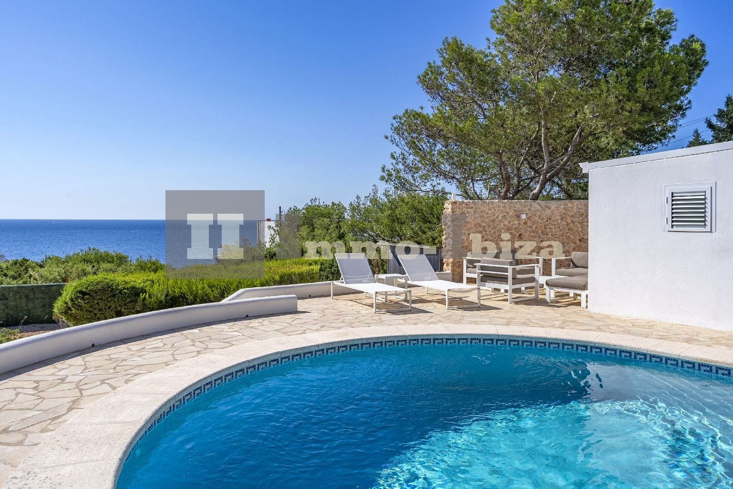 1St Sea-Line Villa in A+ Condition at Cala Gracio